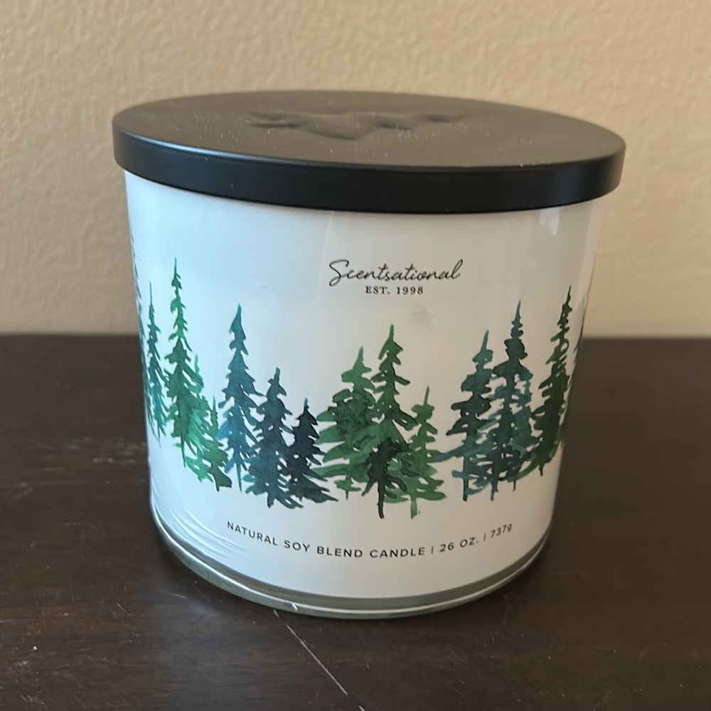 Scentsational Christmas Spirit Candle Glass Jar 26oz Evergreen Trees